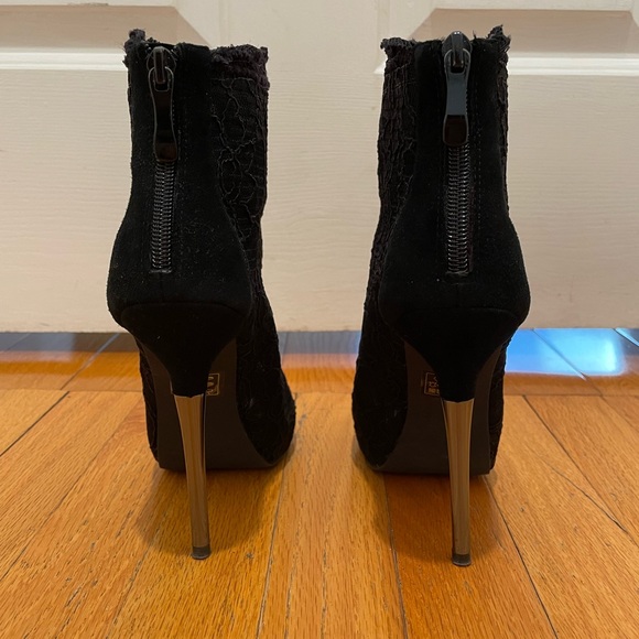 Bebe Violet Black Lace and Leather booties size 7M - Picture 4 of 8